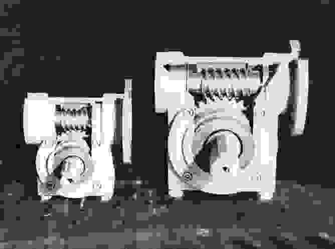 Cross section of worm gear. Black and white photo from the beginning of BJ gear's history