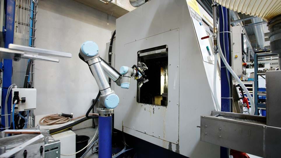 Robots in the producation at BJ-Gear 